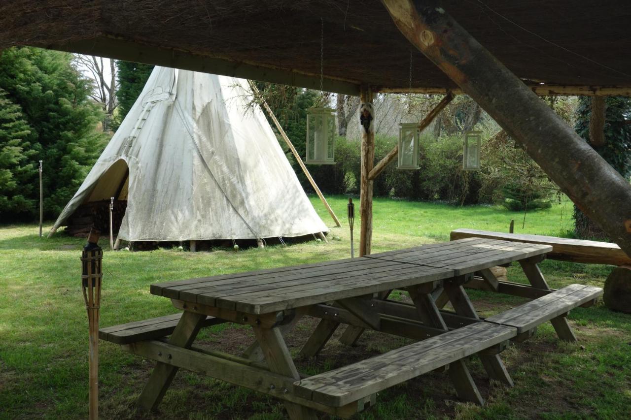 Levaltipis Hotell Saint-Gâtien-des-Bois Eksteriør bilde