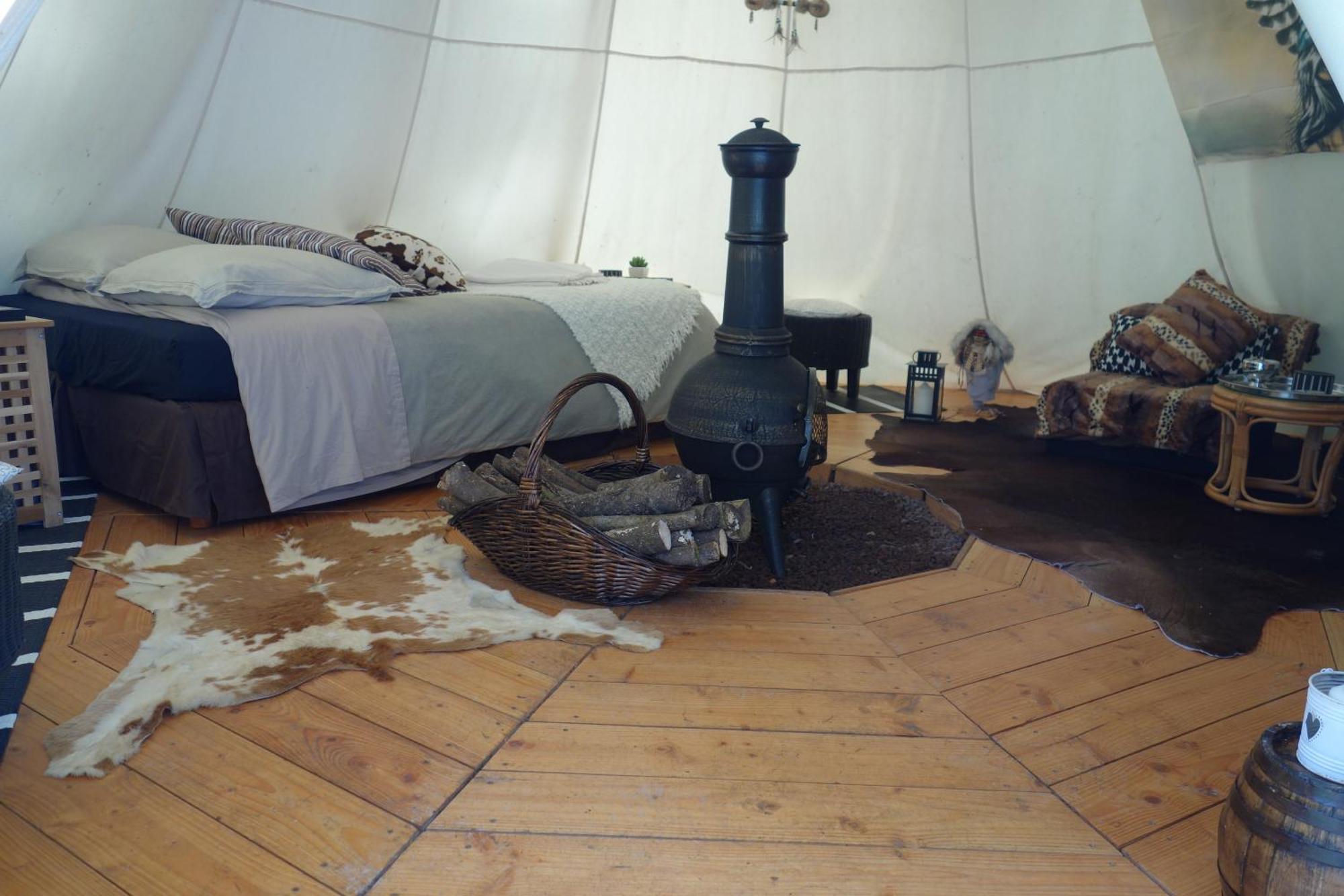 Levaltipis Hotell Saint-Gâtien-des-Bois Eksteriør bilde